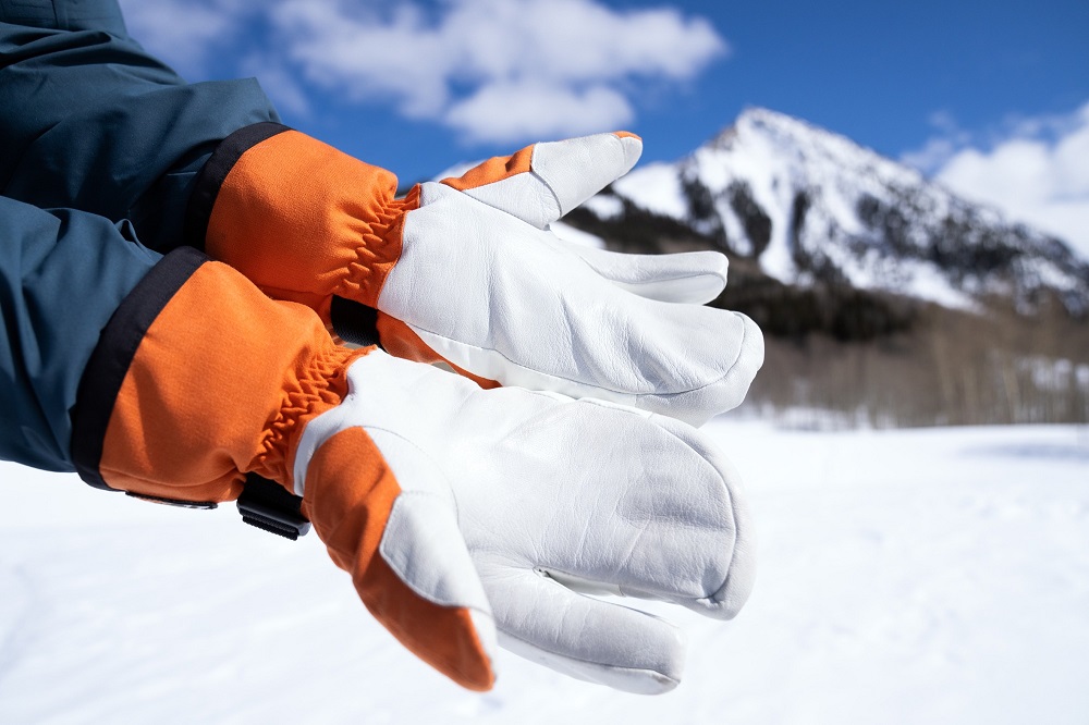 Unlock Your Grip The Best Winter Gloves for Extreme Cold